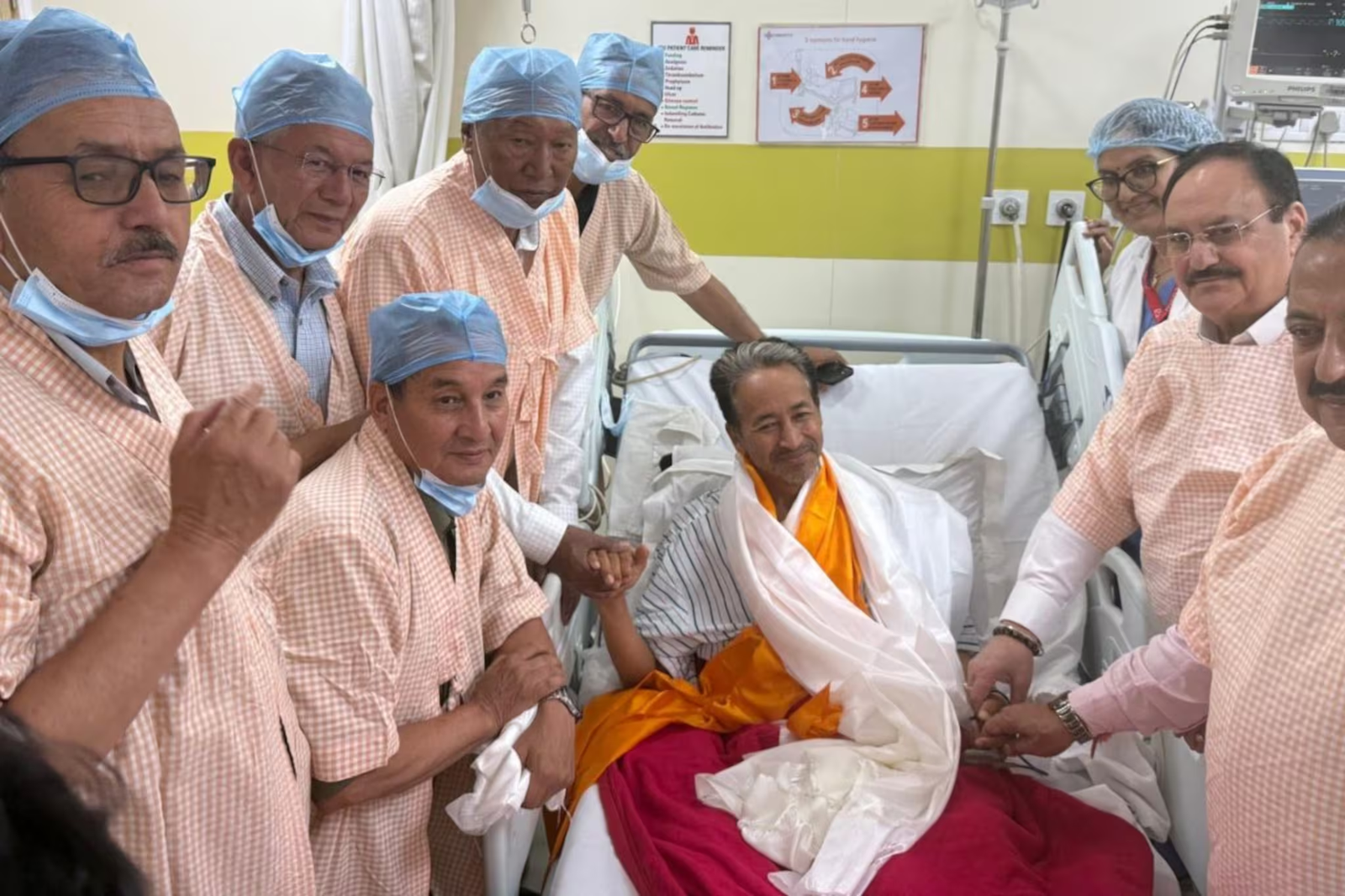 सोनम वांगचुक ने 26वें दिन समाप्त किया अनशन; बोले— "देश में हिंसा की आशंका को देखते हुए लिया फैसला" 1 sonam wangchuk-ends hunger strike