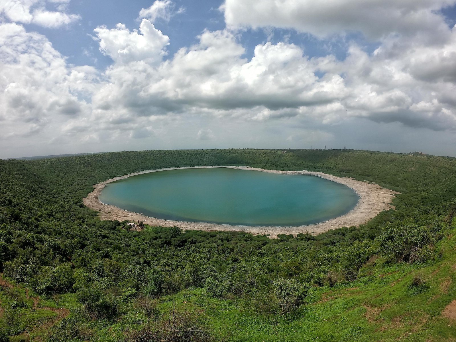 लोणार झील